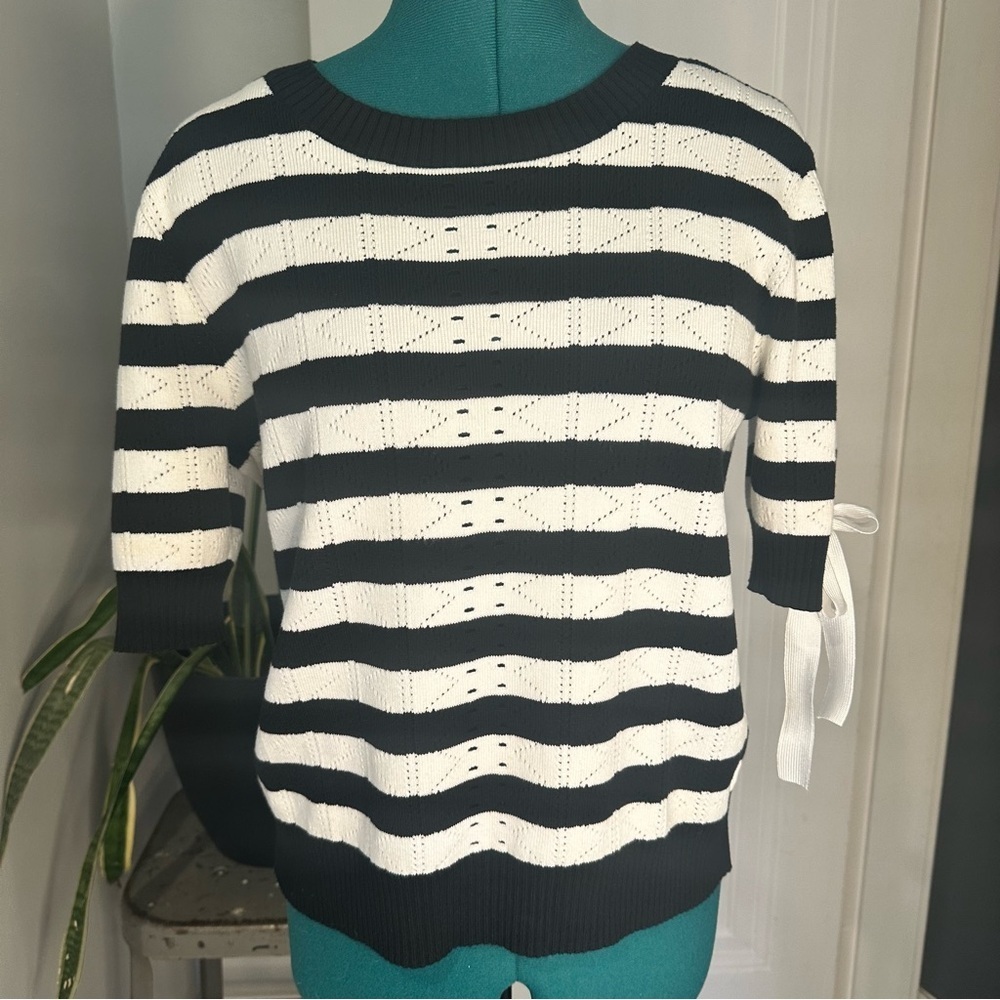 CAbi black and white cotton shortsleeved sweater tie arm